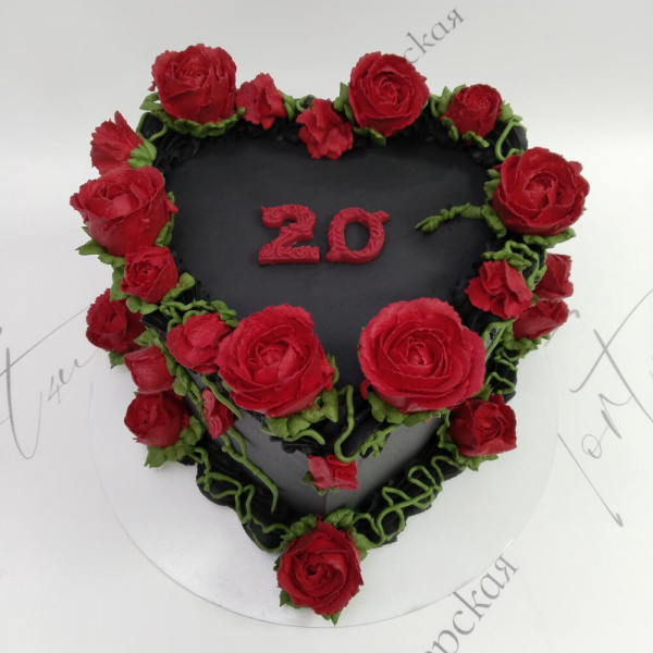 Торт сердце с розами на 20 лет - 3114 на заказ в Москве, купить 2.5кг за 7850.00 ₽